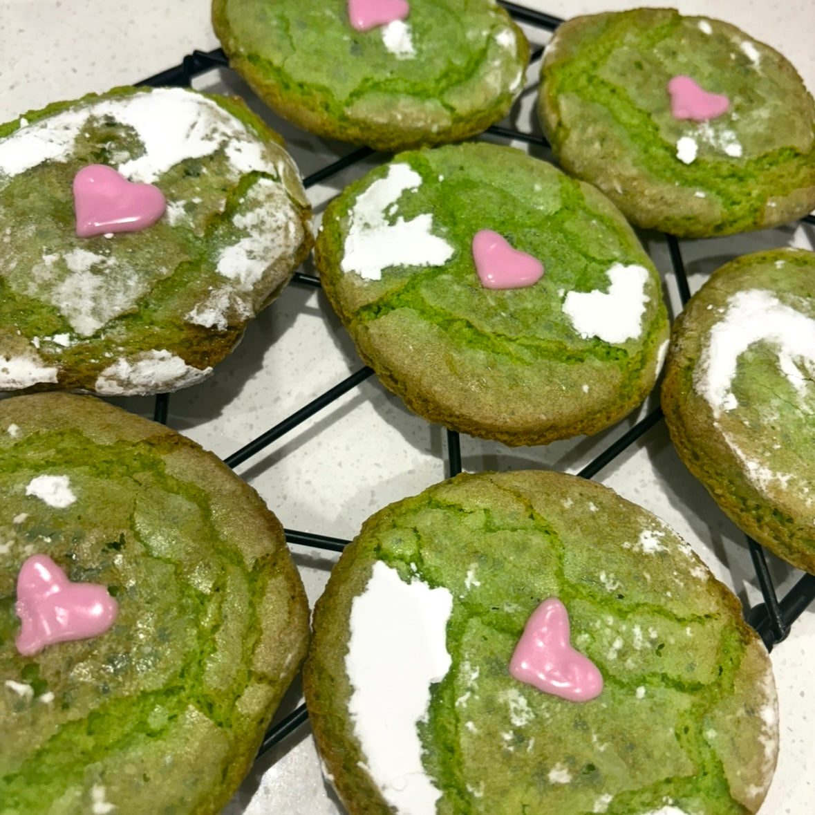 8 x Vanilla Grinch Crinkle Cookie