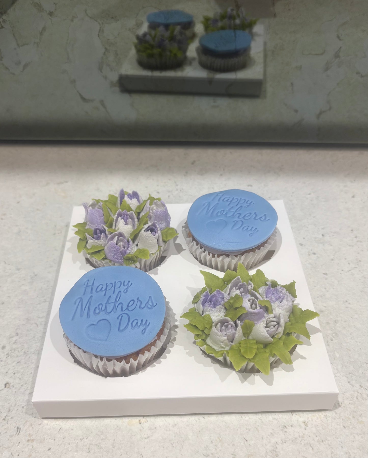 4 Floral Cupcakes