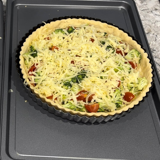 Quiche Broccoli, Tomato and Cheddar